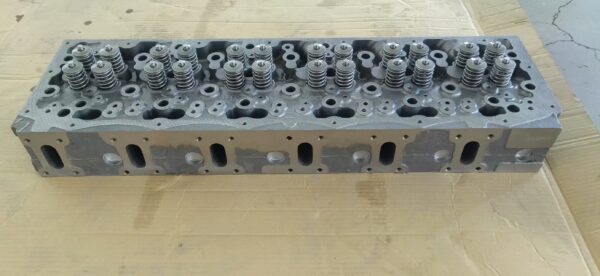 ⁦YuChai L3000 cylinder head assembly⁩ - الصورة ⁦2⁩